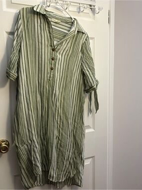 Linen feel Shirt Dress Women’s L Green and white pinstriped fully lined